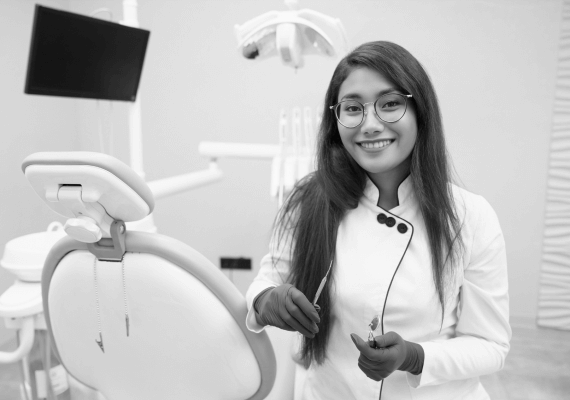 Dr. Bhavya at Yuva Dental Bangalore with modern dental equipment